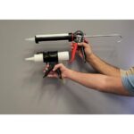 Professional Plastic Drip Free Caulking Gun - Image 5