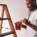 Handy Paint Cup with Lid and Magnetic Brush Rest - Image 3